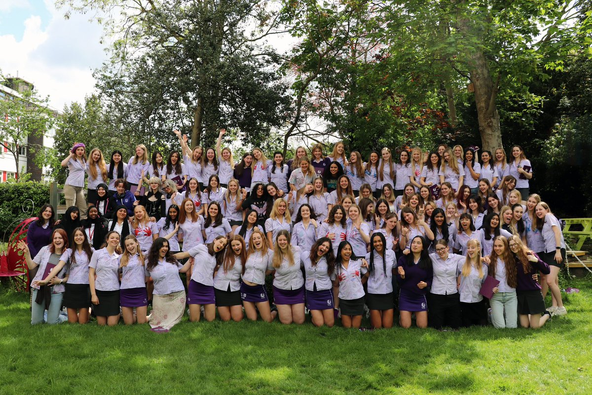 Year 13 had their (rather fantastic) last day today. Do you remember your last school day? 📚 #AlevelExams #leavers