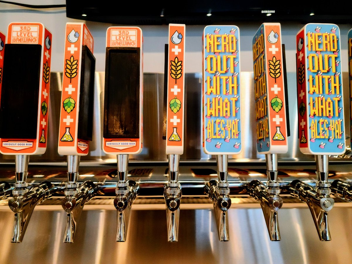 3rdlevelbrew's tweet image. Got in our shiny, new tap handles.
Now we need to get placards printed to put on the front.
Oh and beer would be good too. Hope to have lots of that soon.

#craftbeer #rtx #roundrock #roundrockcraftbeer #txcraftbeer
#seriouslygoodbeer
#justthebeerginning

#nerdoutwithwhatalesya