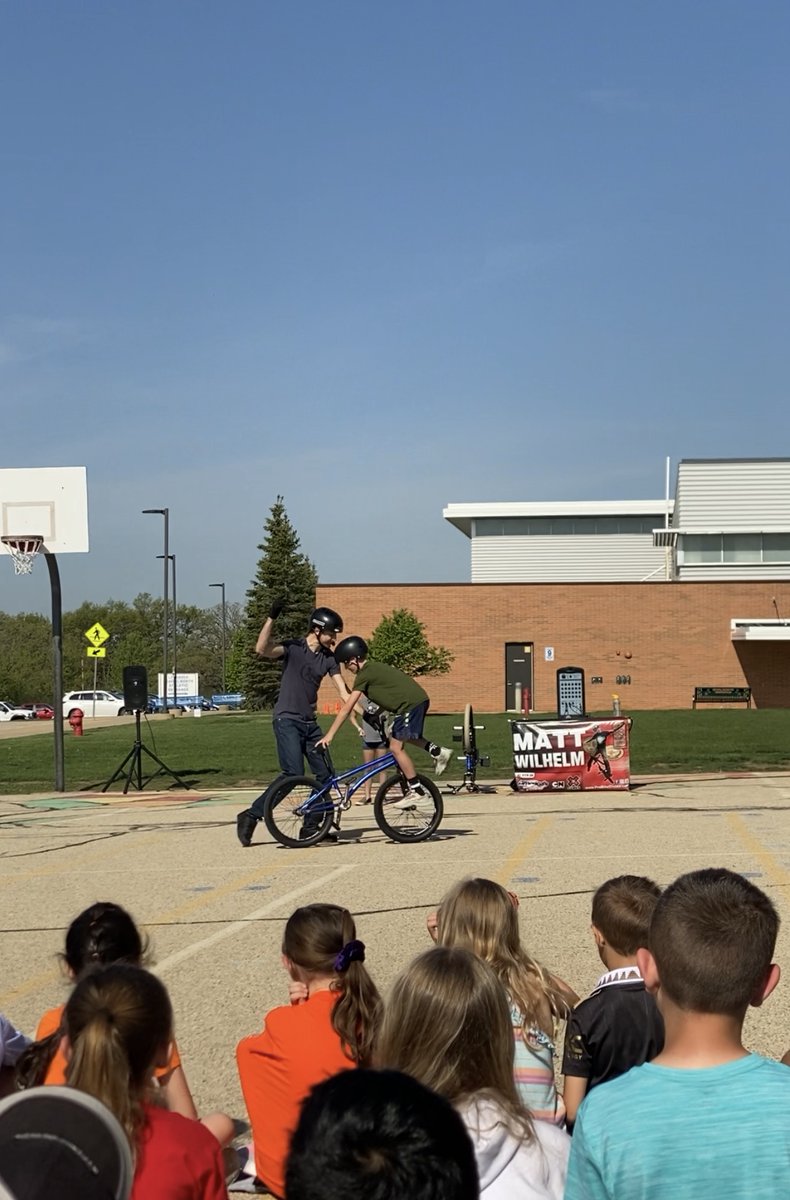 Miss Sperling tweet media