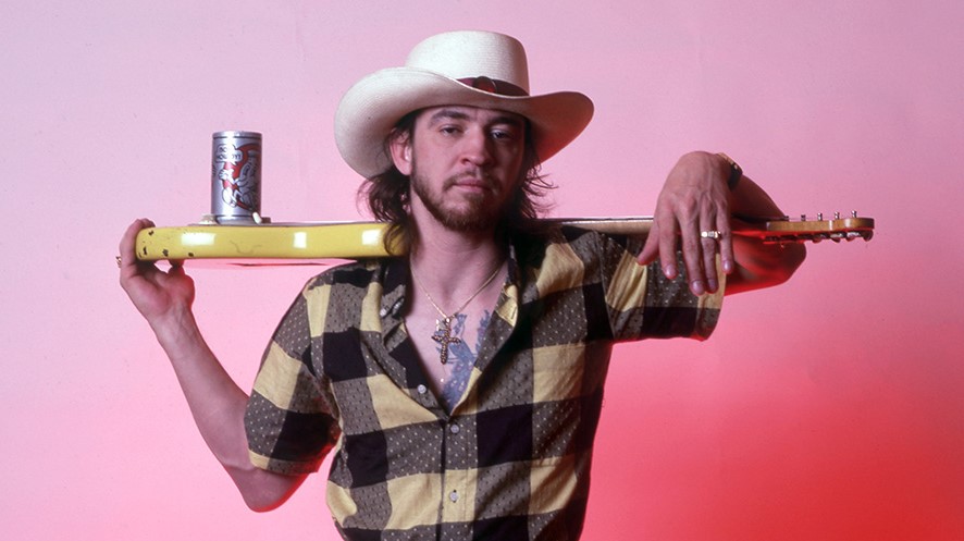 May 11, 1995 Jimmie Vaughan, Eric Clapton, B.B. King, Buddy Guy & Robert Cray played a tribute concert for Stevie Ray Vaughan in Austin, TX. They had all played with Stevie Ray at his last concert on Aug. 26, 1990. Vaughan died in a helicopter crash right after the show. #Music https://t.co/YLOIECb9vr