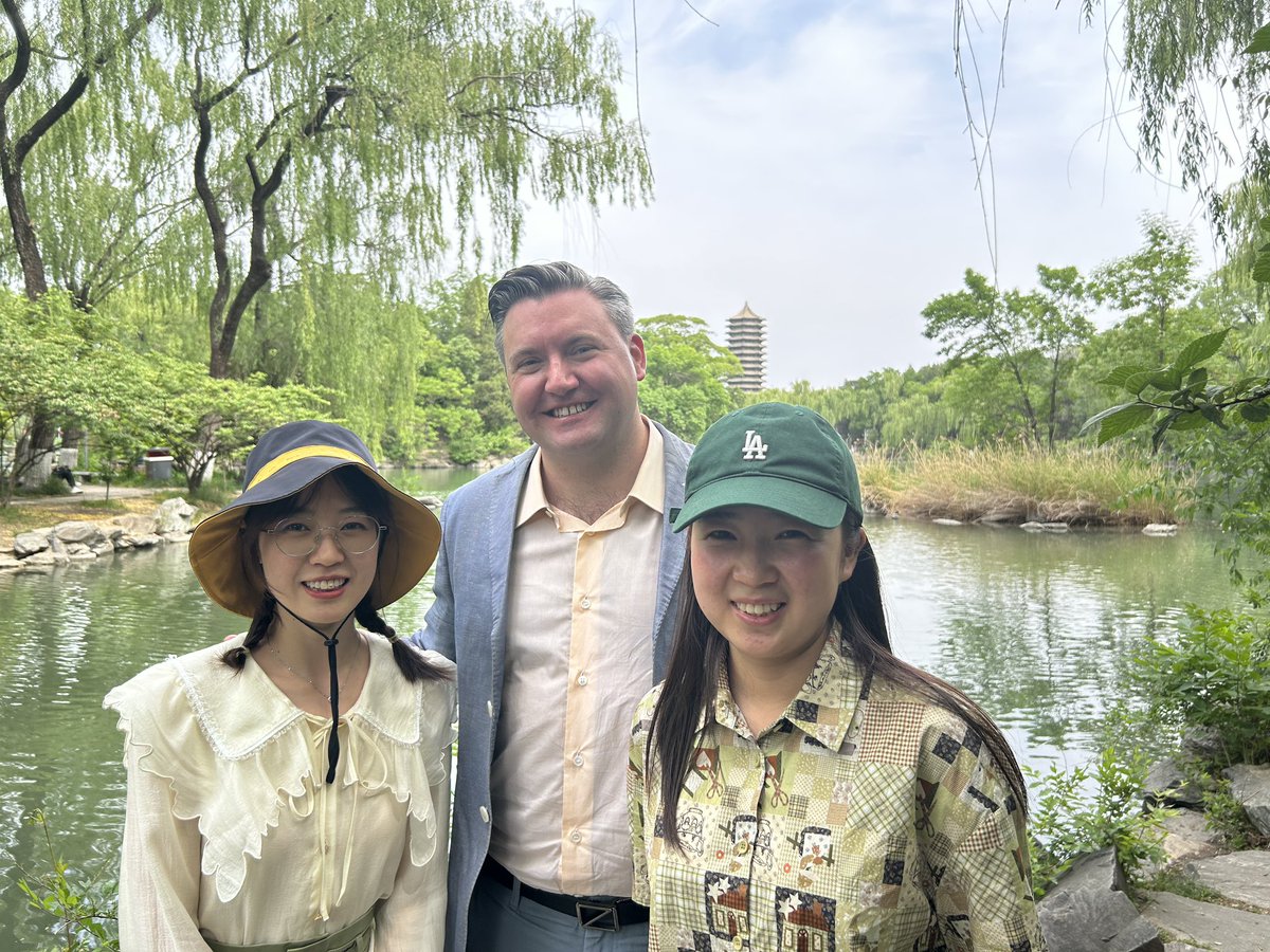 Ross Mitchell on Twitter "昨天在北大 Hanging out with my Yale buddy Li Yang