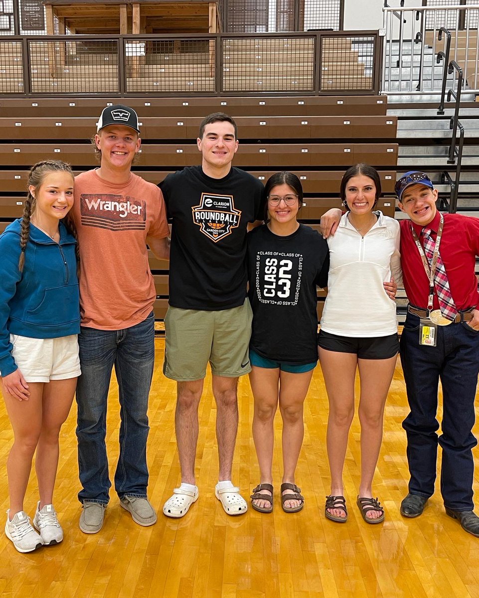 Garden City HS FCA tweet media