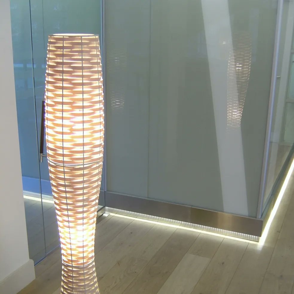 LScarffDesign's tweet photo. Lightweave Radial floor lights in limed Maple with LED light sources. Designed and made in Ireland since 1993
#leoscarffdesign #wovenlight #veneer_lighting #Lightweave #lighting #floor_light #LED_lights  #irish_design #madelocal #lovemadelocal  #moodlighting #atmosphericlighting https://t.co/aktmAppJ9y