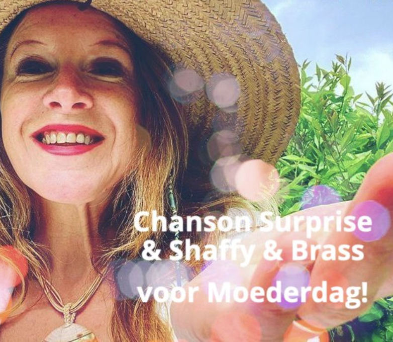 Music or a personalized song for Mother's Day! Order yours via michelinemusic.com/chansonsurprise or bring your mom to a show (free ticket) this Sunday in Veldhoven. All info on my events/concerts page.   #mothersday #concert #hafabra #chansonsurprise #music #chanteuse #mothersdaygift