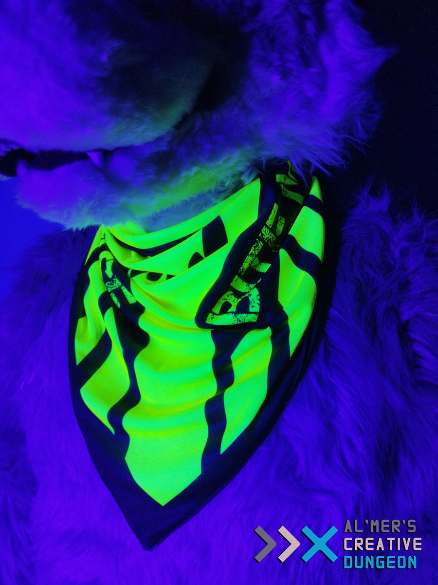 Heres something for all the bite gourmets ! *rawr*

Large bite bandanas (70*70*100 cm) avilable

Visit ETSY (in bio) for purchase/more info

More products at ETSY or t.me/AlmerCreations