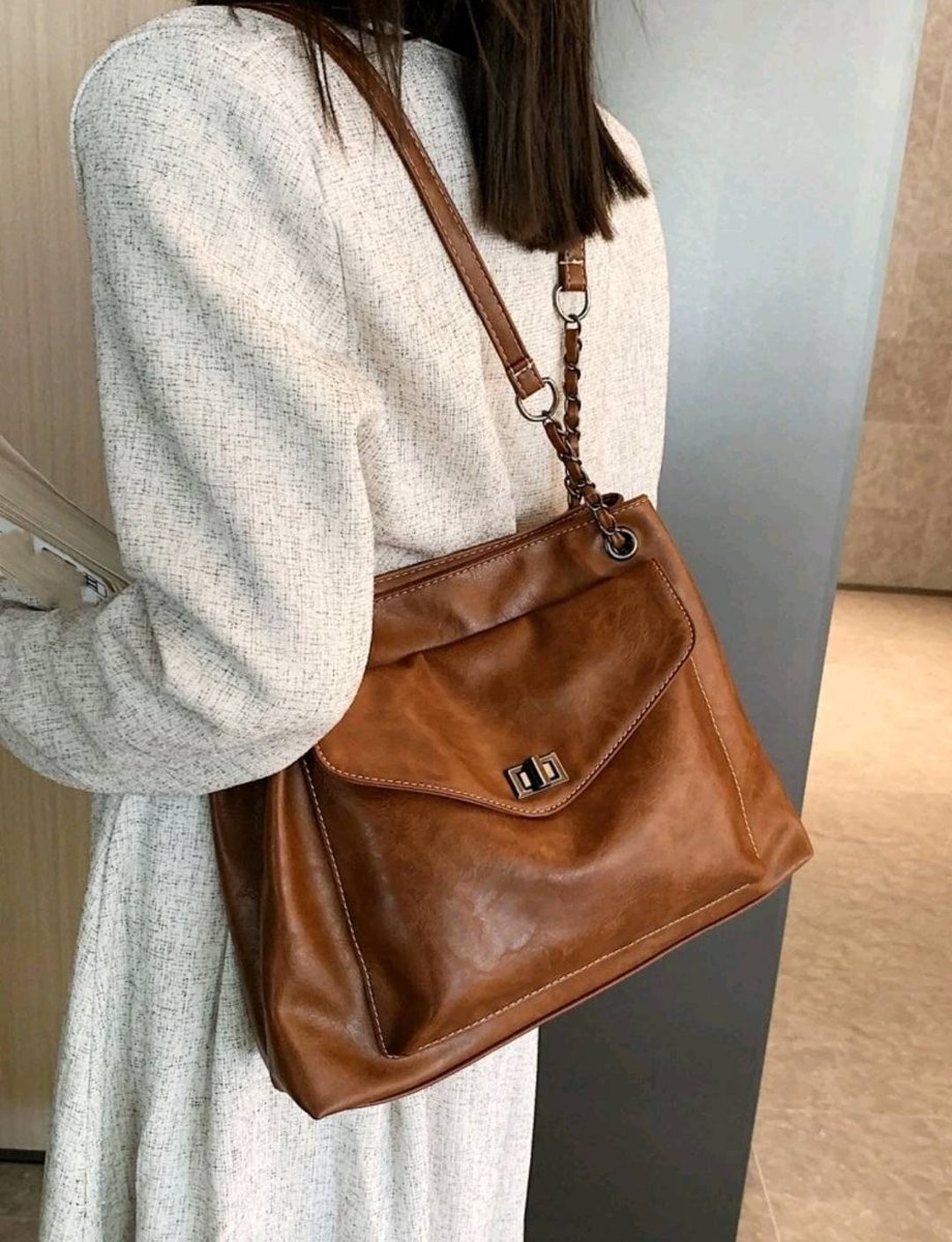 #etsy shop: 
Bag - tan leather shoulder bag

#etsyukseller #bags #shoulderbag #leatherbags #leathershoulderbag #veganleatherbags #tanleathershoulderbags #quirkybags #luxurybags  #quirkycreationsni #quirkyshoulderbags #brownshoulderbag #tanshoulderbag etsy.me/41IIaEN