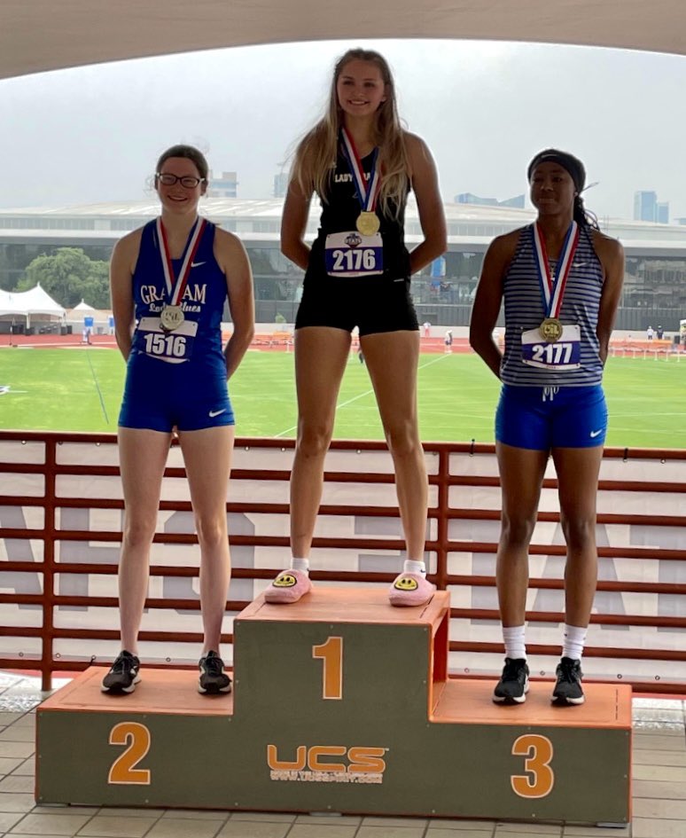 Congratulations to Emi Gordy on her silver medal at the UIL State Track and Field Meet! We are so proud of you! ❤️💙