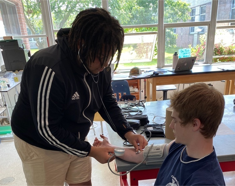 CCTC_CCPS's tweet photo. AHP student Cam Rochester teaches CASE students how to take vitals on humans. CASE students will use these skills to observe vitals in animals at the barn.
#CCTCGrows https://t.co/SSyykYoCCu