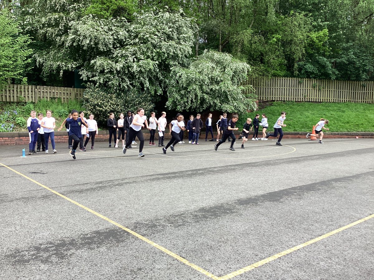 Vernon56KS2's tweet photo. UKS2 have been developing their sprinting skills this afternoon! We loved our warm up game of Swipe - ask us how to play⦠#VPPPE https://t.co/nBMkg5zcCQ