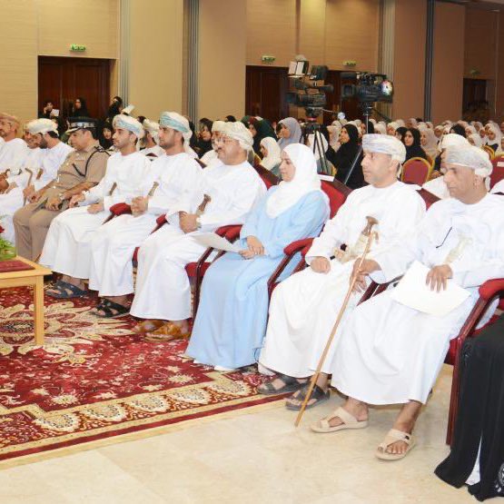 alwafa_Mudhaibi's tweet photo. كرم سعادة الشيخ  علي بن أحمد الشامسي محافظ #شمال_الشرقية  أطفال #مركز_الوفاء_لتأهيل_الأشخاص_ذوي_الاعاقة_بالمضيبي المتميزين والموهوبين في الحفل السنوي بولاية #المضيبي لتكريم الطلبة المتفوقين علميا والمجيدين في مختلف المسابقات.
@saudalhinai37 @MOE_NSQ https://t.co/YAET2qakRN