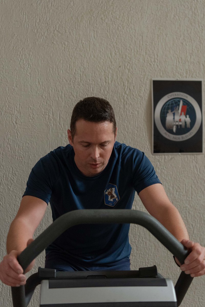 emia_tn's tweet photo. Opération #AvecNosBlessés | La mobilisation pour les blessés de l’@armeedeterre se poursuit au #COMTN. Au programme challenge sportif avec vélo et rameur pour répondre au défi kilométrique des solidarités. ➕ 3⃣6⃣5⃣ km ! Le défi se poursuit ! #TenirLEffort https://t.co/OAomg1rKgY