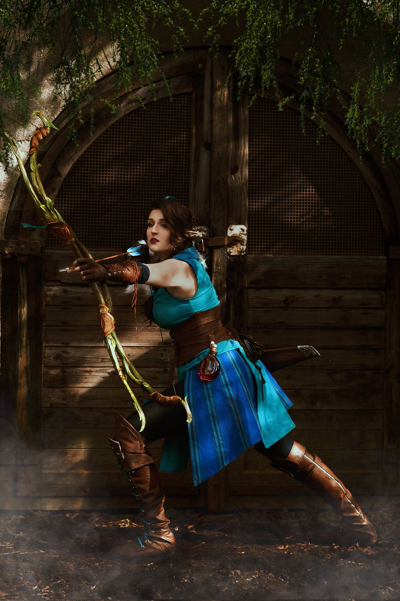 On my way to #galeriecon, showing you a new pic of #vex 🧹
📸Taken by janafreya (insta) 
#cosplay #cosplaygirl #cosplayer #germancosplay #vexcosplay #criticalrole #VoxMachina #amazonprime #passau