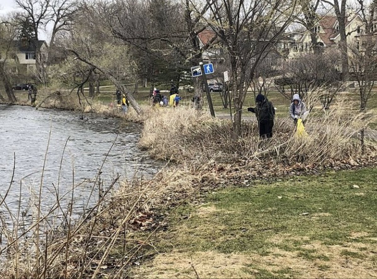 Join us this Saturday for our next monthly Lake of the Isles Cleanup—May 13, 9:30am–noon, check-in bottom of the W 27th St stairs off E Lake of the Isles Pkwy!

#eastisles #lakeoftheisles #southminneapolis #environmentalevents #minneapolisevents #greenminneapolis