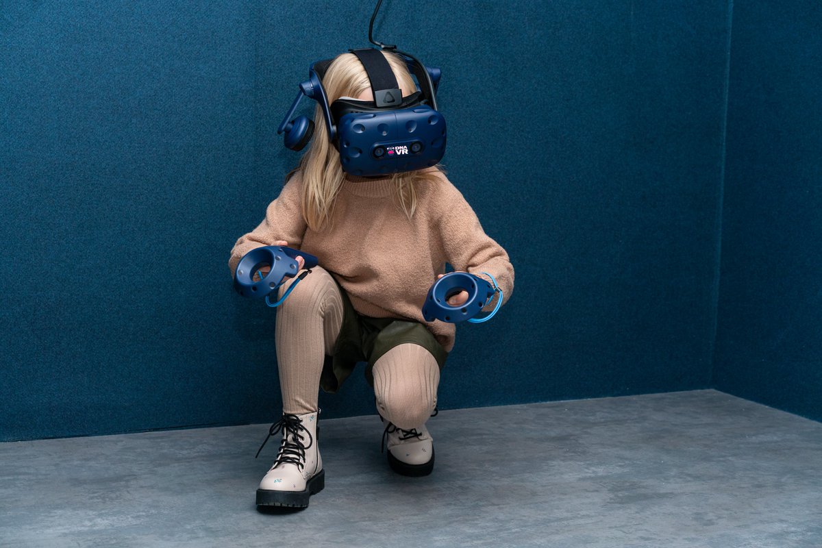 🎮 Step into a world beyond your imagination with <a href="/dna_vr/">DNA VR</a> Manchester! 
Their unique social approach to gaming makes it perfect for all ages and experience levels. With over 50 games to choose from 🕹️, play with up to 10 people in the virtual space.

👉 buff.ly/3nNnVYA