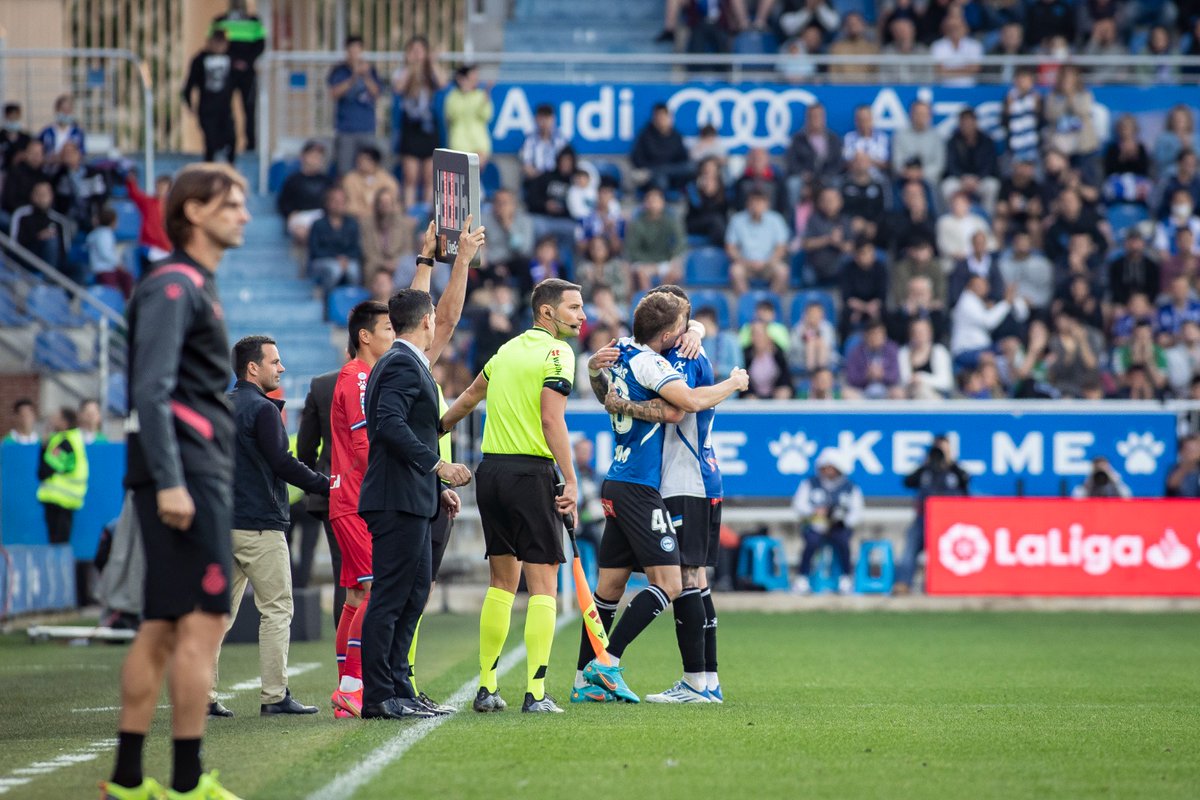 Deportivo Alavés tweet media