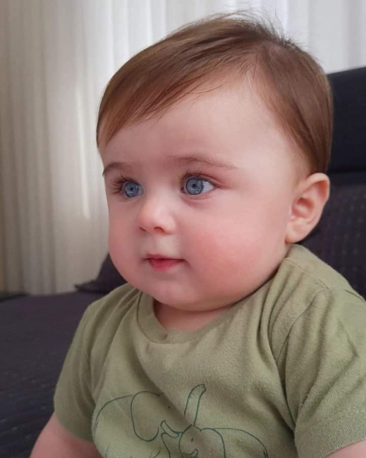 ما إسم أَصغَر طِفل فِي مَنزِلكم..؟
" لِنَرى جَمَال الأَسمَاء. " ❤️
