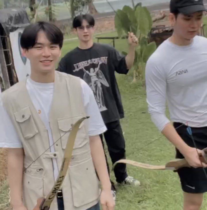 pinkwongg's tweet photo. กิจกร��มของเมื่อวาน vs กิจกรรมของวันนี้
5555555555555555555555 

#bbverpj #nathadej #teerex_knk https://t.co/dLaDH0wjom