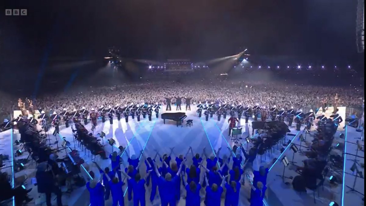 CHCPHull's tweet image. Our very own Helen was performing on stage this weekend for the #CoronationConcert "I feel extremely proud and privileged to have been able to represent our choir. The whole experience has been so amazing."
Well done Helen and the @hullnhschoir  we are so proud of you all. 📷