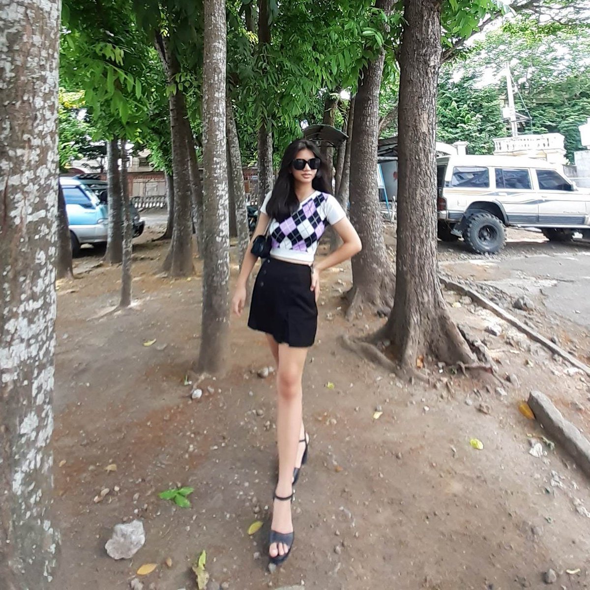 shiyaxc's tweet photo. 🖤💜🤍 https://t.co/73jKjNjJJv