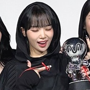 kcwblog's tweet photo. so deserved!! 

#UNFORGIVEN3RDWIN #LESSERAFIM12THWIN https://t.co/0dobKzA9Q8
