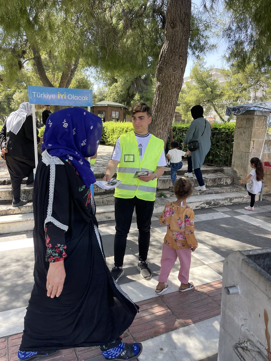 emirkatii's tweet photo. Eyyüp Peygamber karşısındaki standımızda çalışmalarımıza devam ediyoruz @emin_yetim @msadikkoroglu @EnverKb_ @TayyarYetim @eyyubiye_iyi https://t.co/Q7imMuTpGw