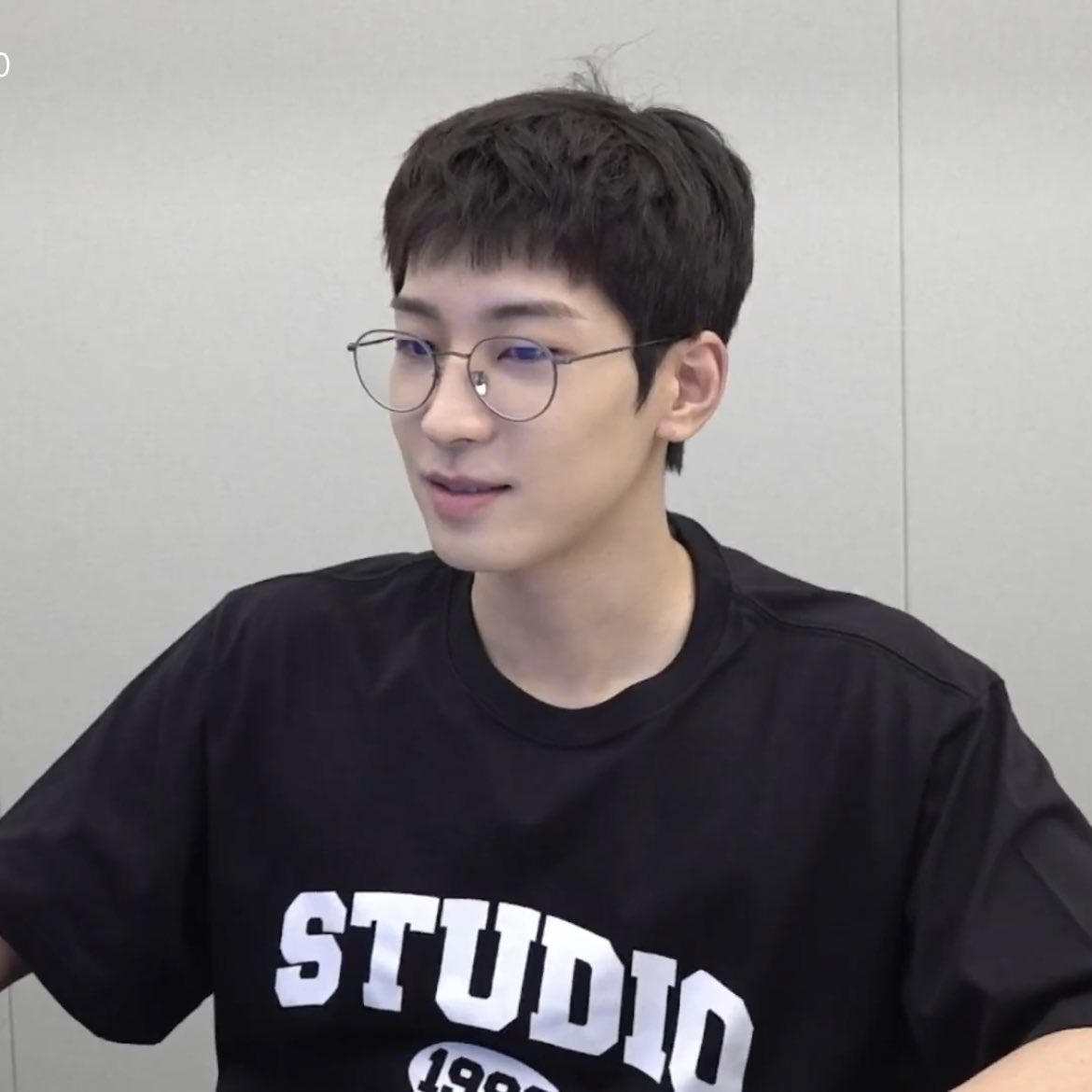 nu______e's tweet photo. 바부 https://t.co/3wV8zSSJkm
