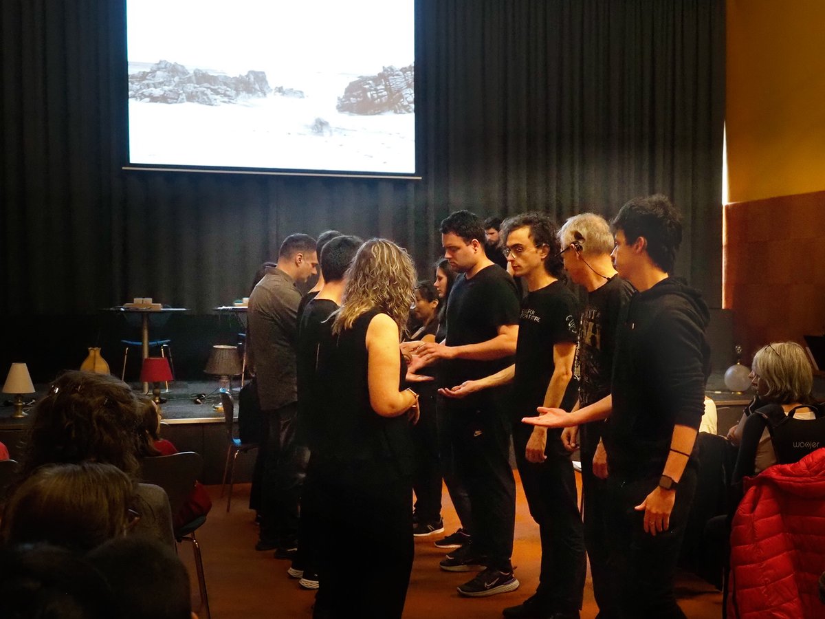 ResisFestival's tweet photo. 💡🥁 'A Proxección Sonora II' foi unha mostra única de #culturainclusiva e música contemporánea que non esqueceremos!

#DiscapacidadeAuditiva #CulturaCoruña #MusicaContemporánea #FestivalResis #Emalcsa #FundacionEmalcsa #Muncyt #ArxisEnsemble #RESIS #RESIS23 #FestivalRESIS https://t.co/Sn4Bo1faDK