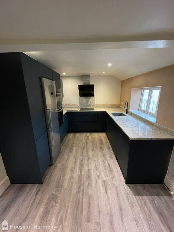 A stunning Schuller kitchen designed and installed in Bury St Edmunds by House of Harmony.  Schuller Alea range in satin deep blue lacquer with J-ledge integrated handle.  #kitchen #newkitchen #schuller #kitchendesign #burystedmunds #kithengoals #granite

house-of-harmony.co.uk/project/kitche…