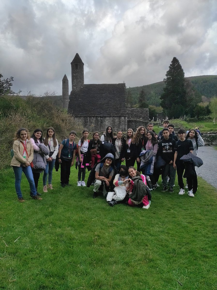 SalesianasESS's tweet photo. Los alumn@s de 2⁰ y 3⁰ de la ESO han realizado un viaje de inmersión lingüística en Dublín.🇮🇪 #salesianas #viajes #colegio https://t.co/xaWmapjhfD
