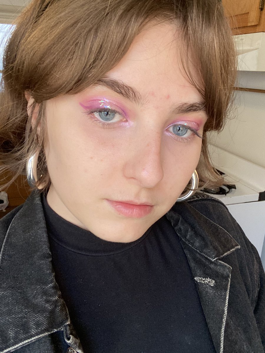 on my way to a 3 hour final after which i am DONE WITH UNDERGRAD!!!! <a href="/PhysicsCWRU/">CWRU Physics</a> #cwru