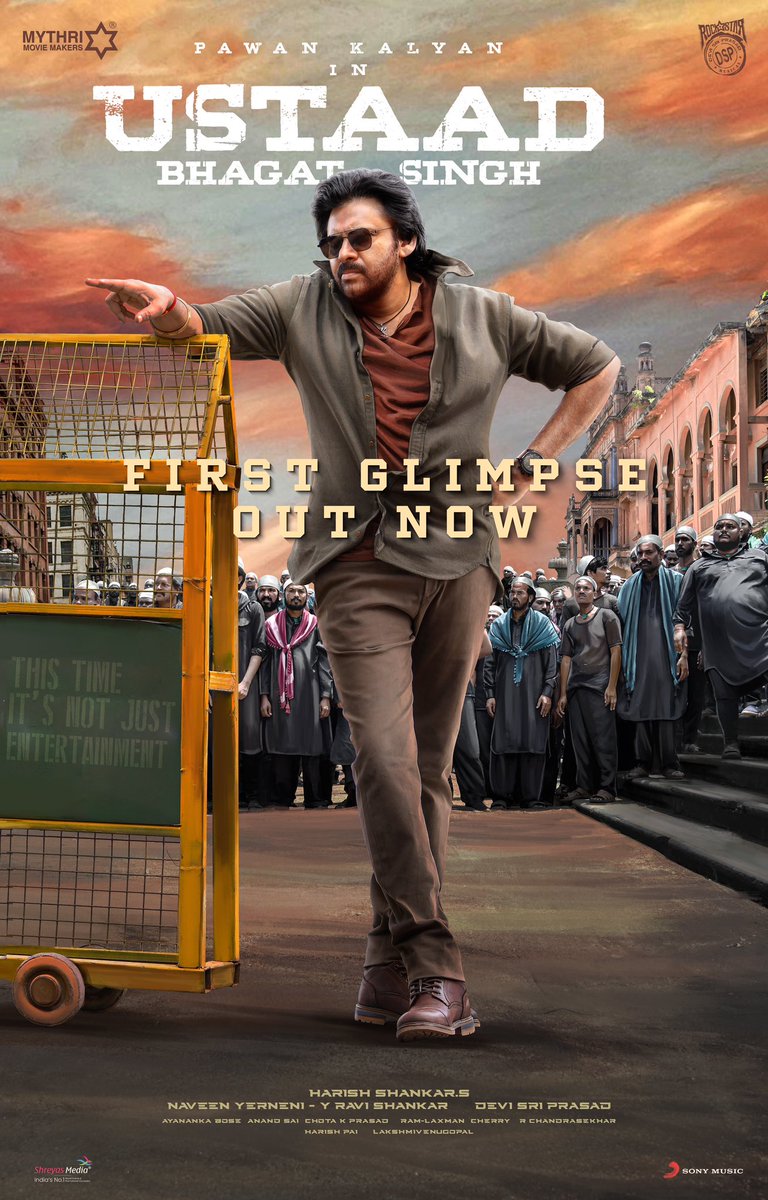 sreeleela14's tweet photo. Gabbar Singh is back with a bang 🔥🔥 
What an incredible pleasure it is to work with dynamites like @PawanKalyan Garu, @harish2you and @MythriOfficial for this amazing project ✨

https://t.co/RvXv6Wqw5k
#UstaadBhagathSingh https://t.co/XiIjyRBJoP