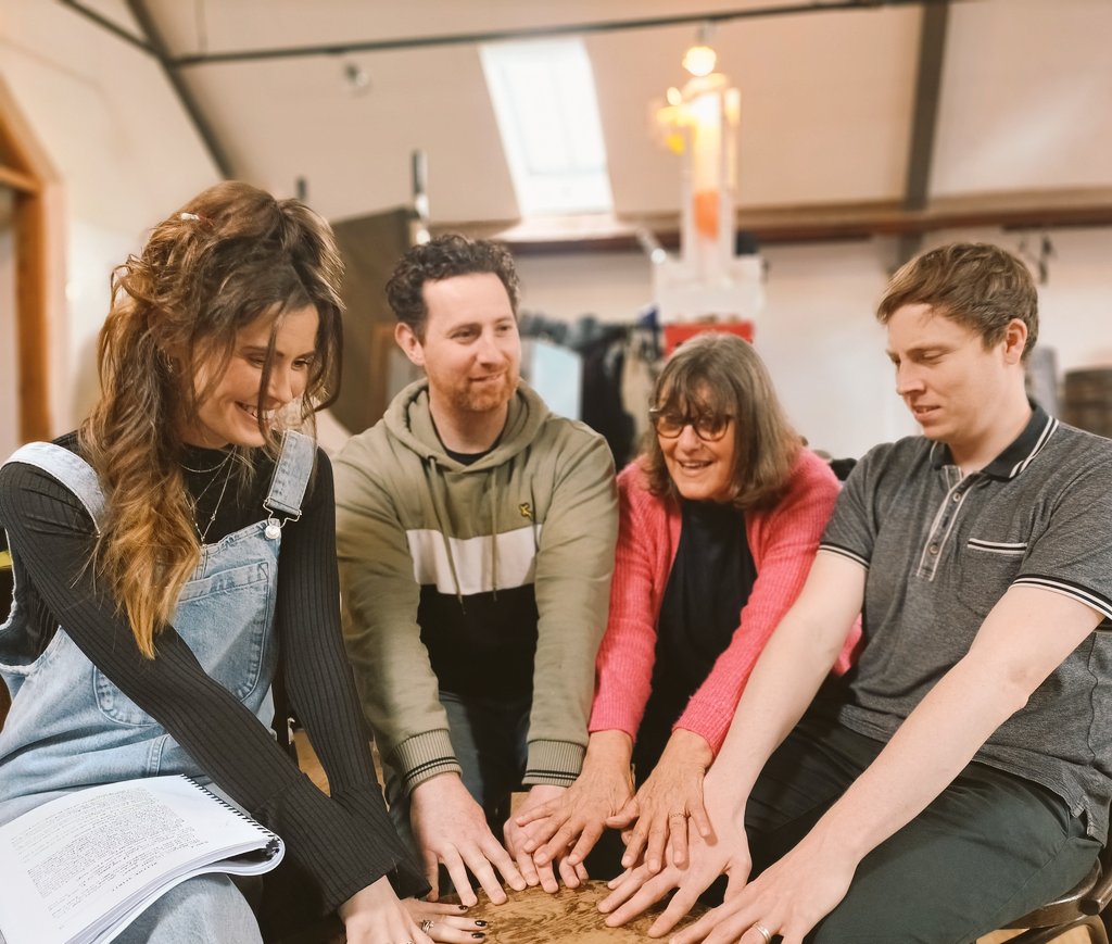 Jonas_Cemm's tweet photo. "Is there anyone there?..."
Lots of laughter in the rehearsal room!
Do come and see this mega talented cast in #BlitheSpirit in Stratford upon Avon at @theatticsua
#HappyDirector
@TTB86 #NoelCoward #theatre #comedy #actors https://t.co/y2cqACi0Rq