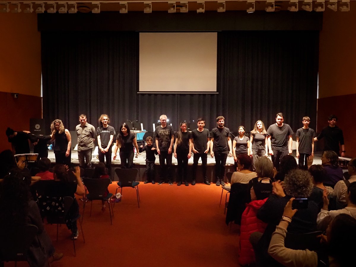 ResisFestival's tweet photo. 🙏  Grazas @acoprosgal e @faxpg  pola vosa vital colaboración.

🎥 Nesta edición, a videocreadora @gosia_trebacz  fixo arte coas imaxes e sons da #ProxecciónSonoraII 🙌

📸 @XXOGCHAO https://t.co/chnuL6a22r