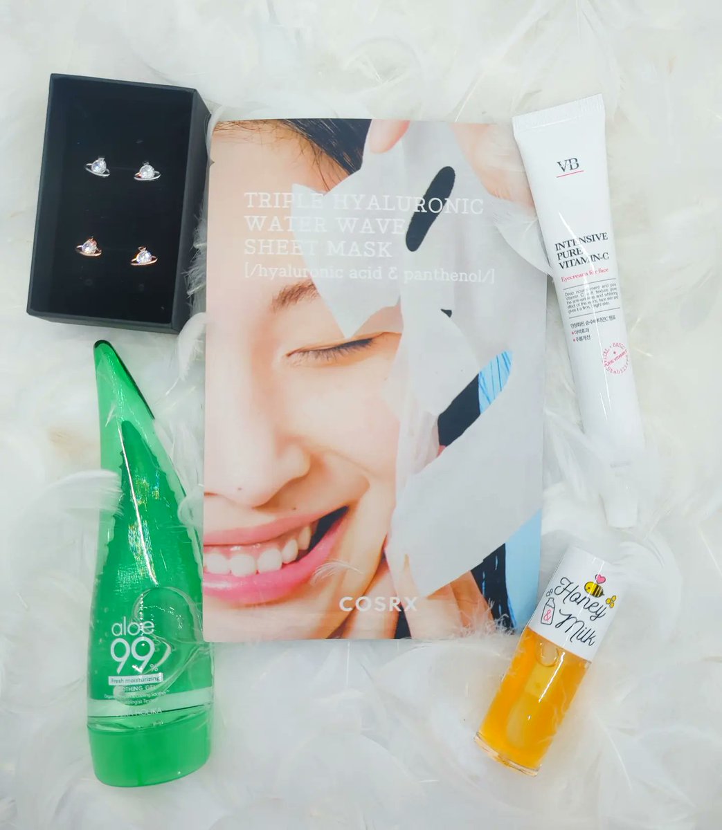 labouclettekr's tweet photo. For May 2023 🤍:
 - 1 Aloe Vera soothing gel for body and face  💚
 - 1 eye cream 🇰🇷🤍
 - 1 Honey and milk lip oil 🍯🥛
 - 1 intense hydration vegan mask 💦🌱
- 1 pair of sterling silver earrings, 🪐 Saturn shape 🤎 https://t.co/e6Bj0876qR