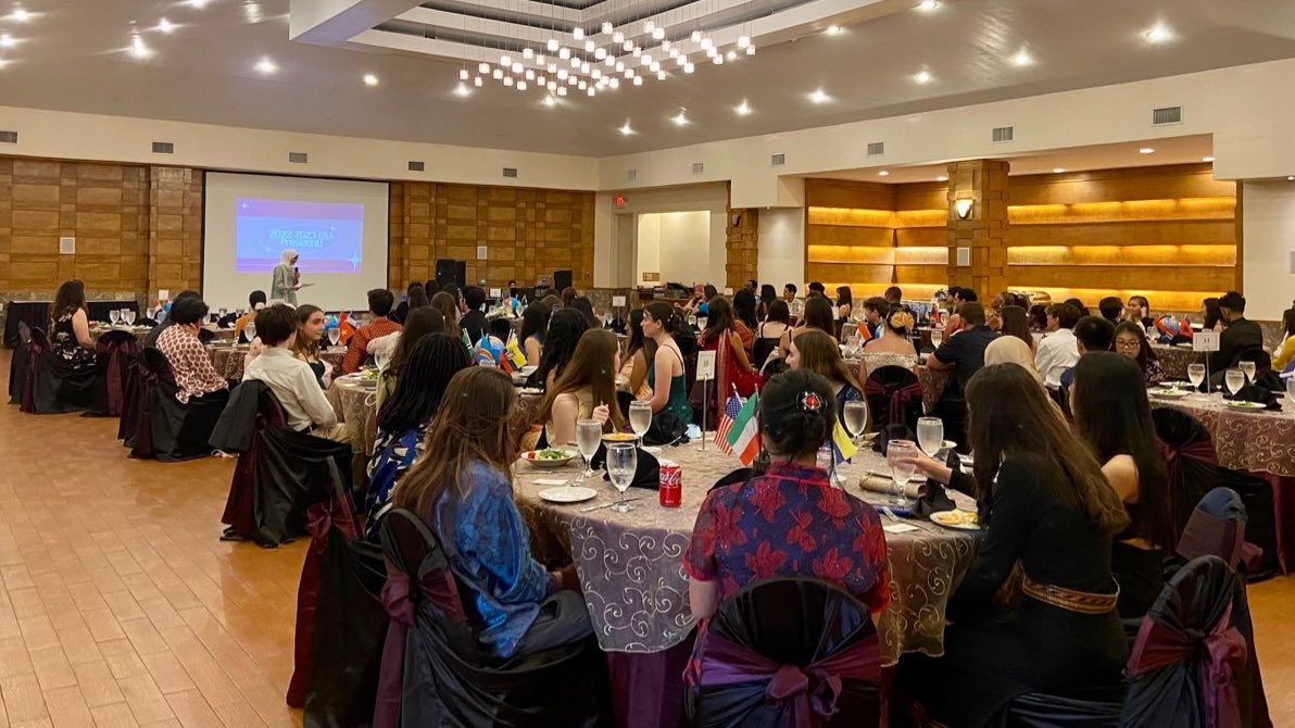 fbgsa's tweet photo. Last Friday, our Academy Booster Club + Events Team hosted our annual GSA Banquet! Lots of fun ☺️ https://t.co/Wld5xaYMoi