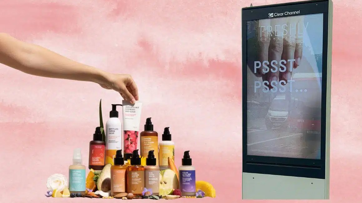 Freshly Cosmetics apuesta por la publicidad exterior con su campaña "Beloved by your skin"
<a href="/freshlyco/">Freshly Cosmetics</a>
marketingdirecto.com/creacion/campa…