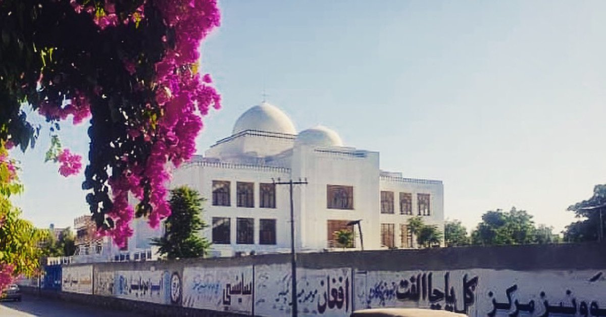 yogital's tweet photo. The tomb of Khan Abdul Ghaffar Khan in Jalalabad, #Afghanistan. One wonders if future generations will grow up knowing about ‘Frontier Gandhi’ and his contribution to the freedom of #India. https://t.co/BTIusjyPt0