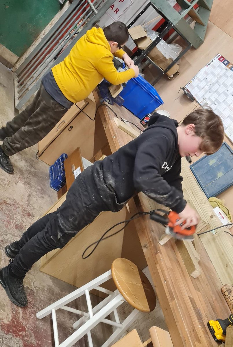 👀👉𝗣𝗹𝗮𝗰𝗲𝘀 𝗮𝘃𝗮𝗶𝗹𝗮𝗯𝗹𝗲 on our youth (16-24) projects in 𝗙𝗹𝗶𝗻𝘁𝘀𝗵𝗶𝗿𝗲  <a href="/RefurbsFlint/">Refurbs Flint</a> for young people who may have experienced or are experiencing challenges or barriers (including young refugees).

📞01978 757524 📩lisa.jones@groundworknorthwales.org.uk