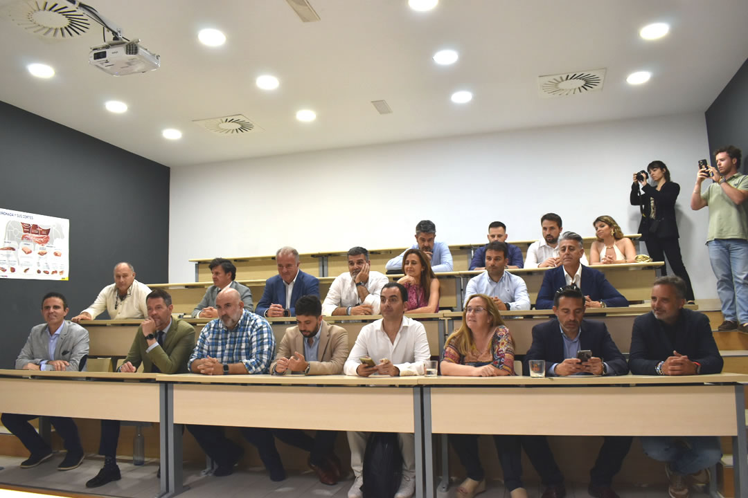 Ardiazb9's tweet photo. En el día de ayer, @Casas_IP Abogados tuvo la oportunidad de poder asistir a la @ESH_Sevilla, para conocer de primera mano la nueva experiencia profesional de Avolution Lab a través de un #EBConTour organizado por @theExcellenceBC para sus socios e invitados https://t.co/nSU9EHCbS8