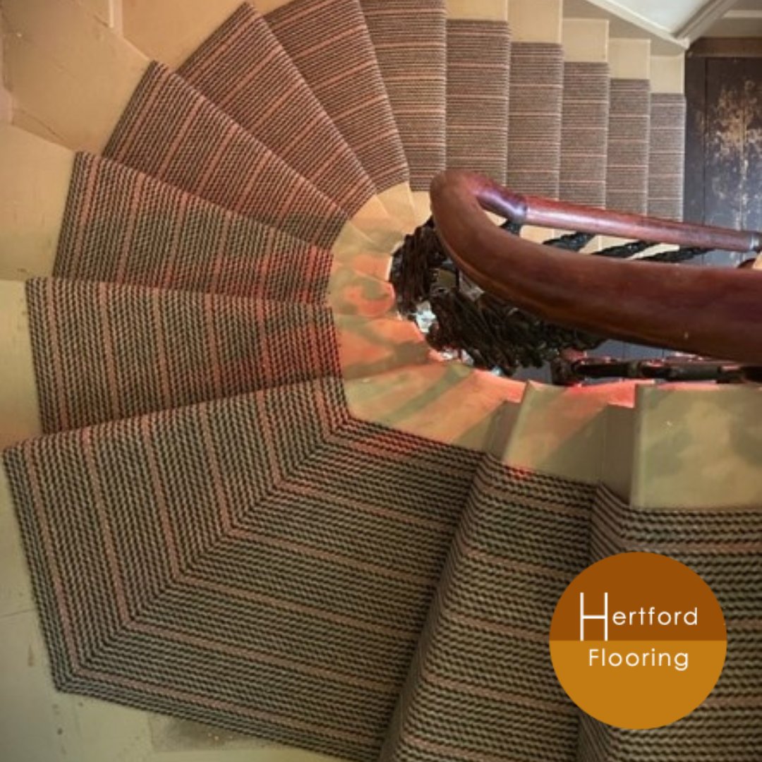 HertfordFloor's tweet photo. Roger Oatesβ¦Adding a beautiful herringbone design in warm but statement colours to this staircaseβ¦π
π π§‘π π§‘π π§‘π
#hertfordflooring #discerninglydifferent #rogeroates #theartofflatweave
π π§‘π π§‘π π§‘π
#wool #inspiration #home #wow #beautiful
#homeinterior #homeimprovement https://t.co/yDHFUJBt2H