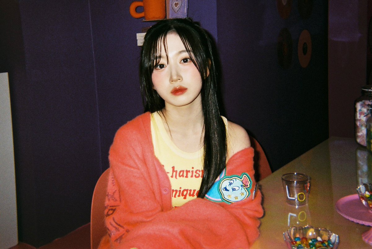 nmixxpics_'s tweet photo. NSWER 1st Generation fanclub update — #HAEWON young dumb stupid MV behind film photo https://t.co/0Q0X9p9gfy