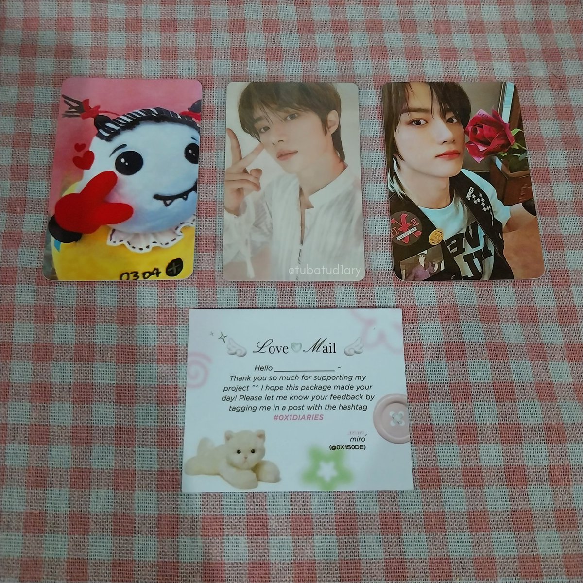 tubatud1ary's tweet photo. ꒰ #tdmails ꒱ ✨
halow @0X1S0DE !! opened my order na and thankfully safe pa naman si gyu kahit nakaipit lang siya sa book ko HAHAHA thank youu also for the freebies <33 support sm sa project mo, i hope marami kang mafeed na stray cats and dogs 🫶
#0X1DIARIES https://t.co/Ut7WThIXbi
