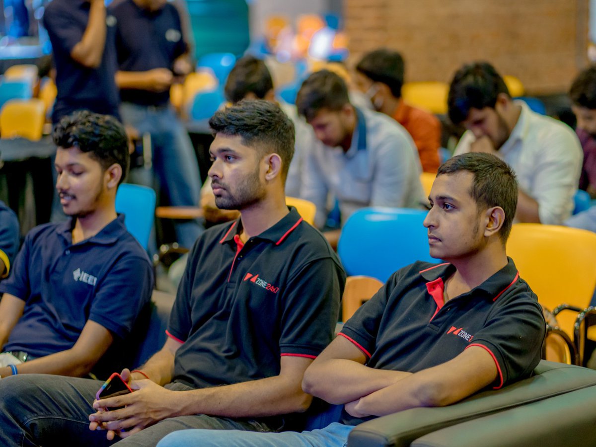 Zone24x7's tweet image. Iresh Jayawardana - Senior #electronics Engineer, and Sandaruwan Madushanka - Associate Electronics Engineer, represented #Zone24x7 as members of the judging panel at the “Techno-Odyssey #RoboticsChallenge” organized by @sltcieeeias.

#Robotics #embeddedsystems #Engineering