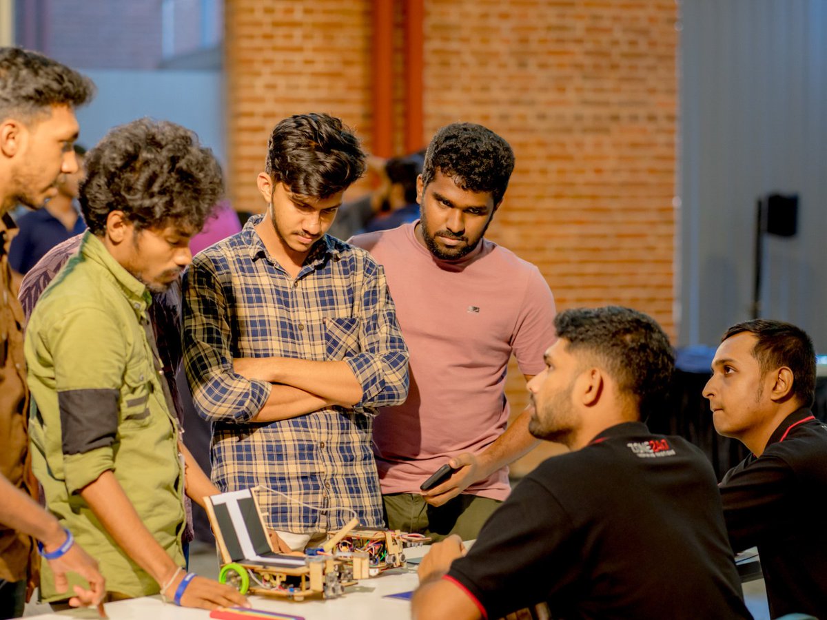 Zone24x7's tweet image. Iresh Jayawardana - Senior #electronics Engineer, and Sandaruwan Madushanka - Associate Electronics Engineer, represented #Zone24x7 as members of the judging panel at the “Techno-Odyssey #RoboticsChallenge” organized by @sltcieeeias.

#Robotics #embeddedsystems #Engineering