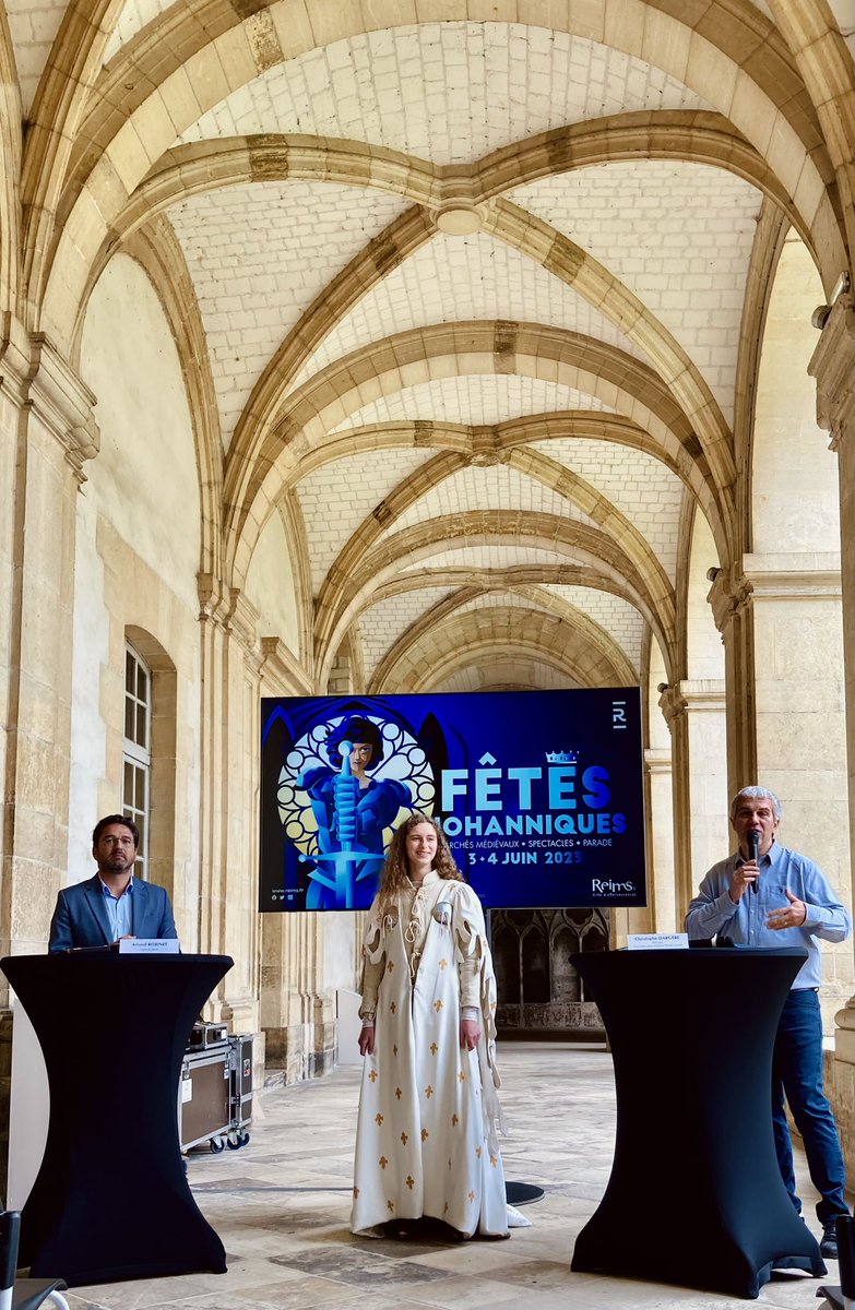 ArnaudRobinet's tweet image. Rendez-vous les 3 et 4 juin prochains pour découvrir la nouvelle édition des #FêtesJohanniques ! Mélissane Damen-Joyeux, qui incarnera Jeanne d’Arc, et Christophe Dargère de l’@HistoireVivante étaient à mes côtés pour présenter la programmation 2023.