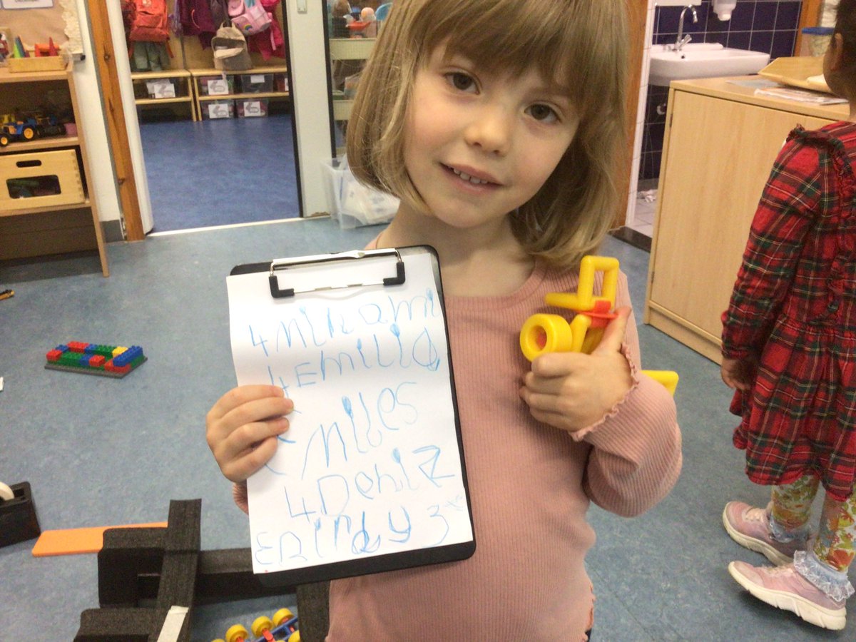 BSNJSV's tweet photo. Purposeful mark making and writing opportunities within our daily provision. Developing our love of writing #JSVFoundation1 #wearewriters ✏️🗒️ https://t.co/0WDQXD1IlQ