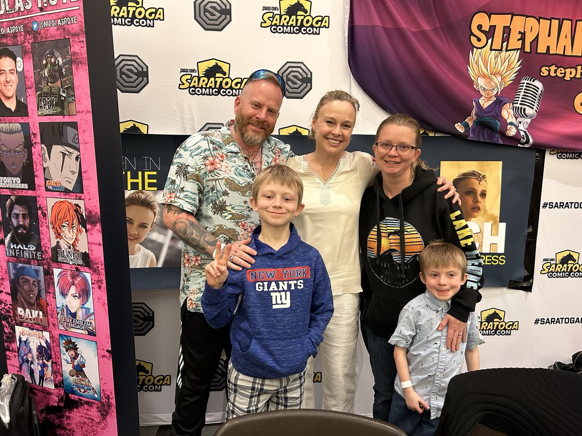 JesseThomp55962's tweet photo. It was amazing that my family got to meet you! 

@NeverendingTami https://t.co/6Y6BVyxSgQ