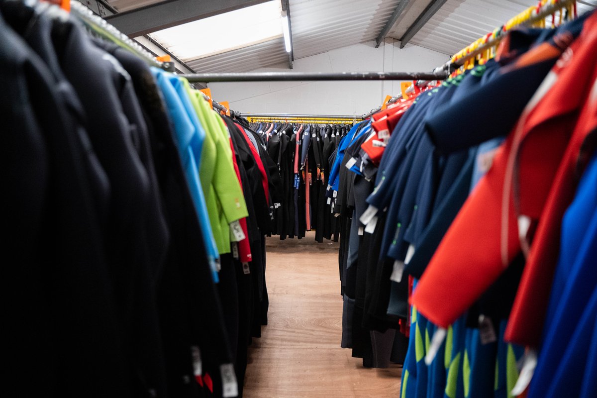 Have you heard the news? A whole floor of clearance wetsuits down at our new warehouse showroom! Get in now to try them on for size 🤙