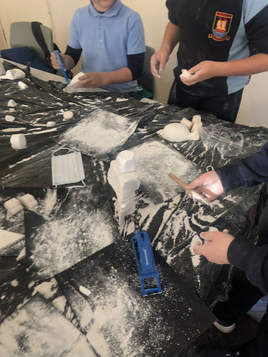 STEMstbrendans's tweet photo. Engineering Design &amp; make plaster casting @4StBrendans https://t.co/mhlAijrtzA