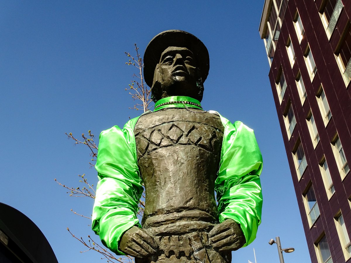 ”Tää kivinen ulkokuori on aika tuhota. Nyt lähden tanssimaan, niinku cha cha cha.” Jussi, Seinäjoen kaupunginteatteri ja koko avaruuden pääkaupunki toivottavat Käärijälle äärettömästi onnea viisufinaaliin!
👈🟢🟢😃🟢🟢👉
#ChaChaCha #Käärijä #Euroviisut #Eurovision2023 #Seinäjoki